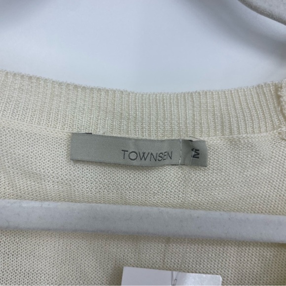 Townsen Ivory Sweater with Faux Leather front‎ Panel size M - Picture 2 of 9